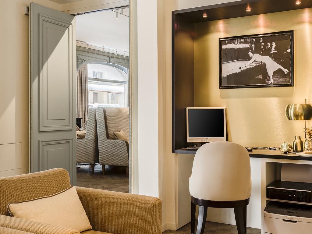 Hotel Royal Saint Honore Paris Louvre Bagian luar foto